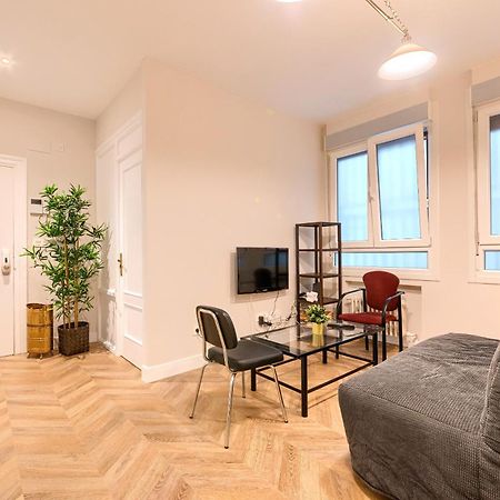 Euskalduna, Vivienda Turistica Moderna Y Renovado Bilbao Esterno foto