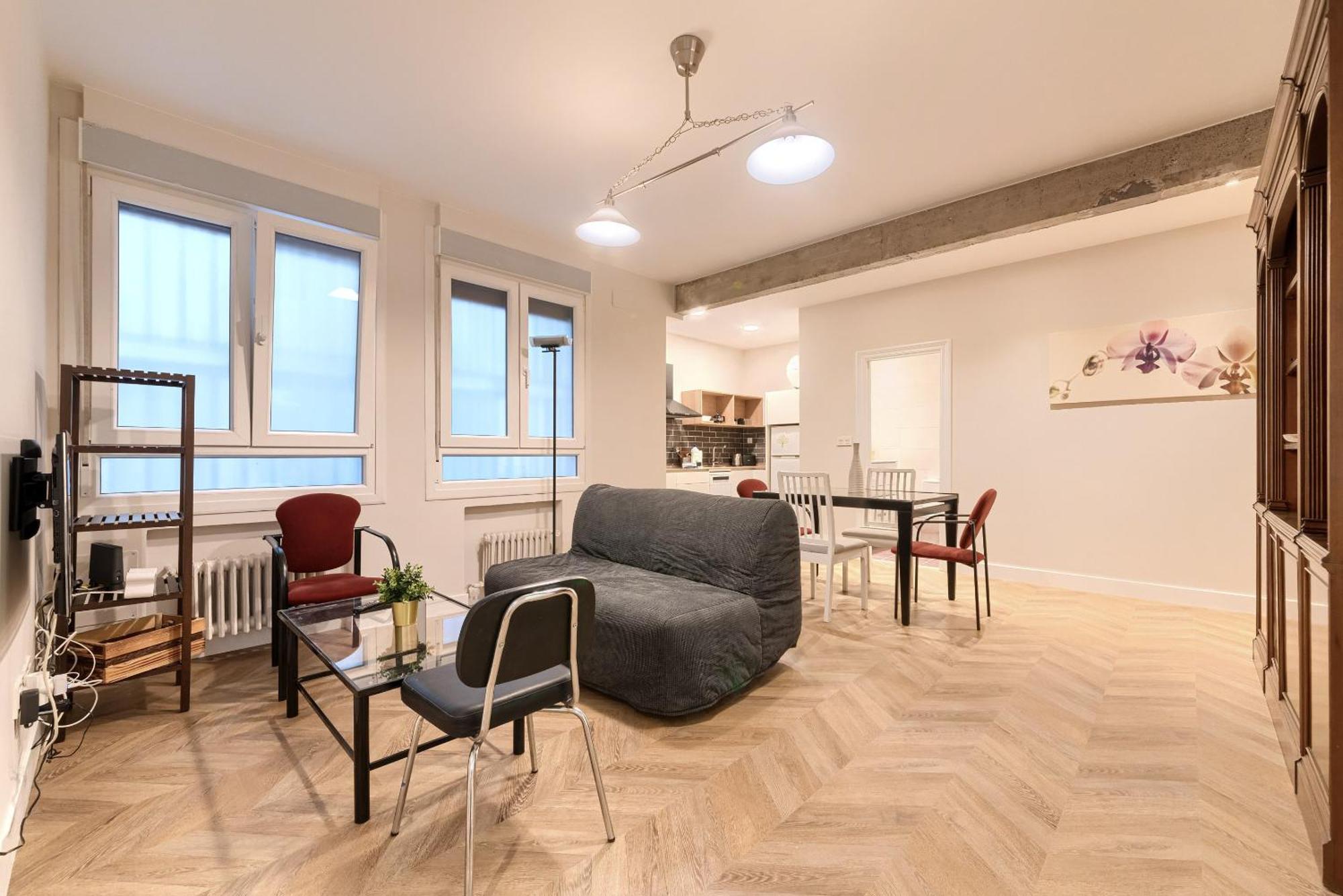 Euskalduna, Vivienda Turistica Moderna Y Renovado Bilbao Esterno foto