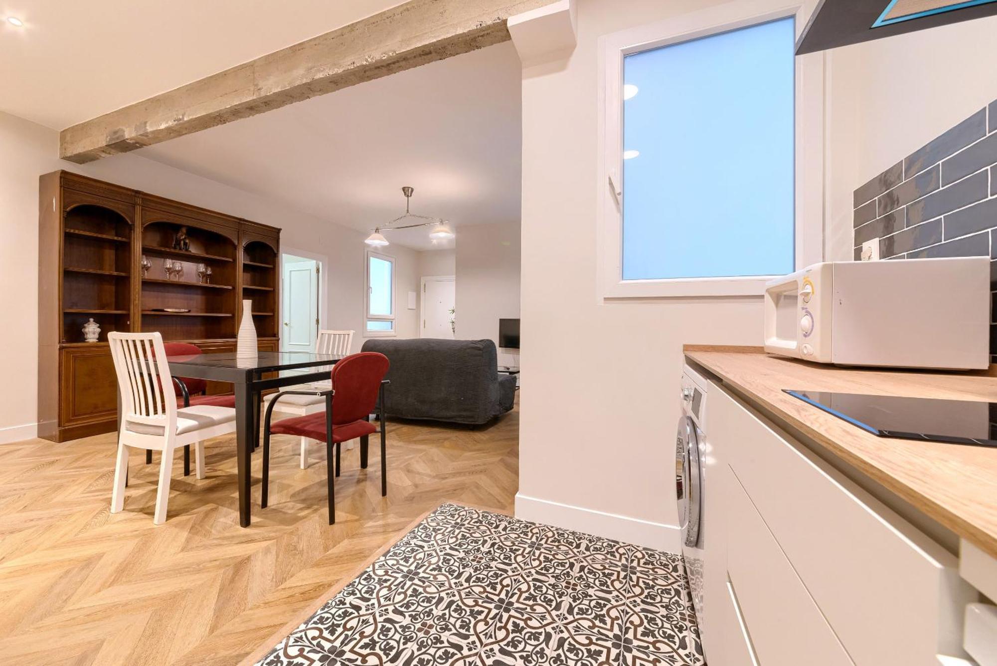 Euskalduna, Vivienda Turistica Moderna Y Renovado Bilbao Esterno foto
